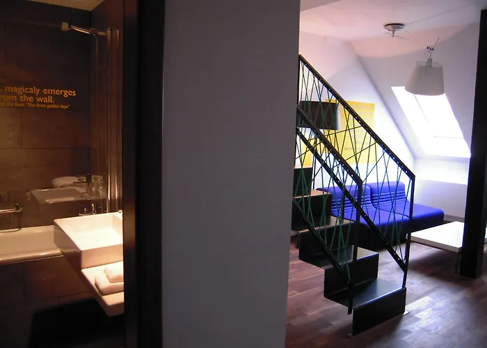 Moods Boutique Hotel 4*